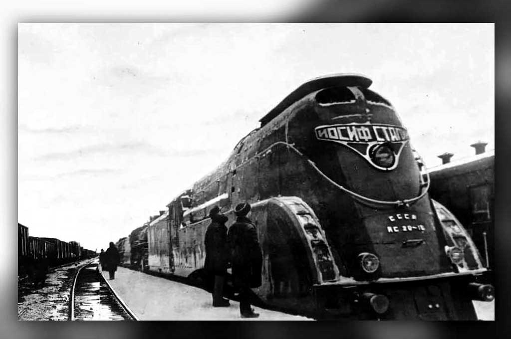 Motor Ini Dibangun Terinspirasi Kereta Uap Uni Soviet
