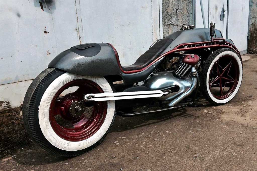 Motor Ini Dibangun Terinspirasi Kereta Uap Uni Soviet