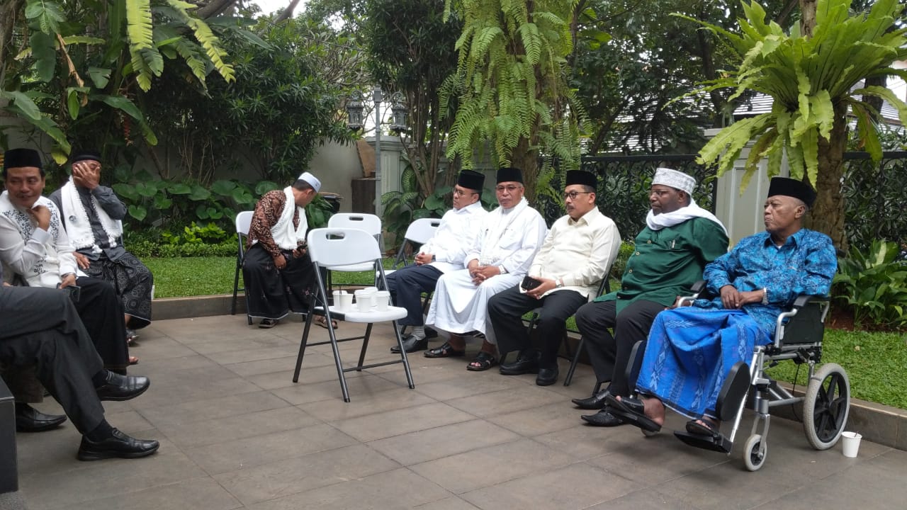 Sejumlah Ulama Antar Ma'ruf ke Arena Debat