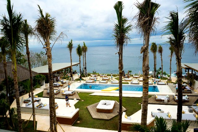 Ulu Cliffhouse, Sensasi Liburan yang Anti-Mainstream di Pinggir Tebing Uluwatu