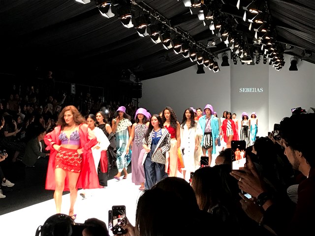 <i>Upcycling</i> <i>Fashion</i> <i>Concept</i> di JFW 2020