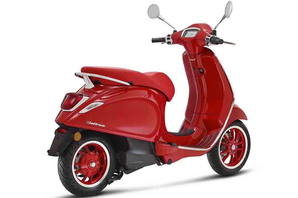 Vespa Elettrica Berbalut RED, Kampanye Melawan Pandemi