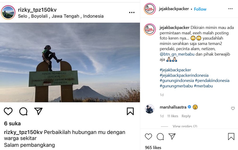 pendaki foto di tugu merbabu