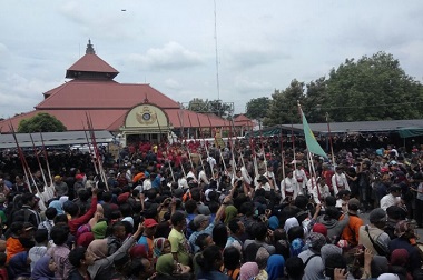Lima Gunungan Semarakkan Grebeg Maulid di Yogyakarta