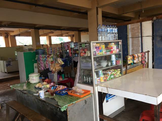 Warung Menjamur di Rusunawa Jatinegara