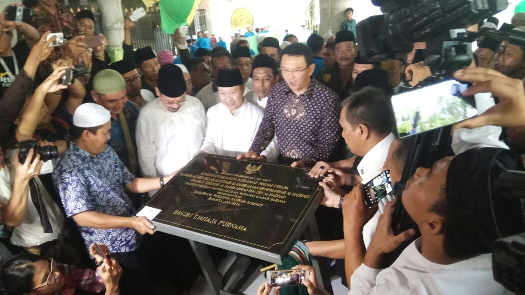 Ahok Mengaku Diundang Langsung untuk Datang ke Makam Mbah Priok