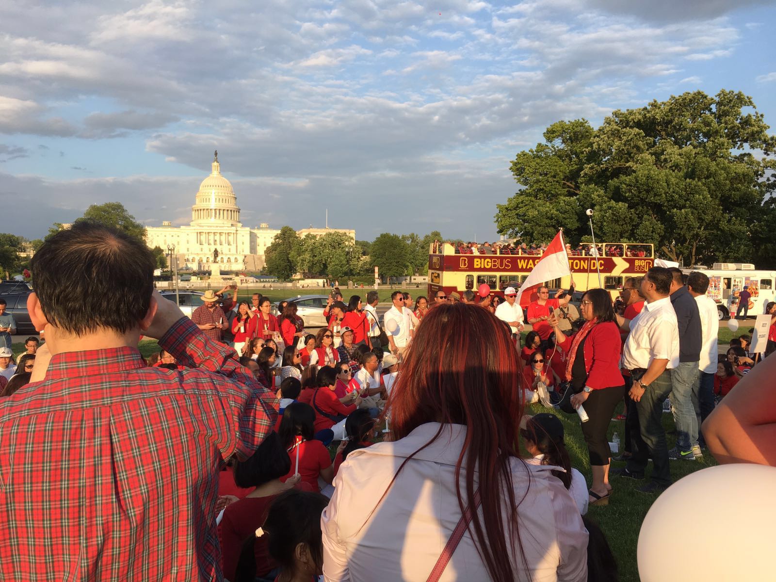 Ratusan WNI di Washington DC Gelar Aksi Peduli Indonesia