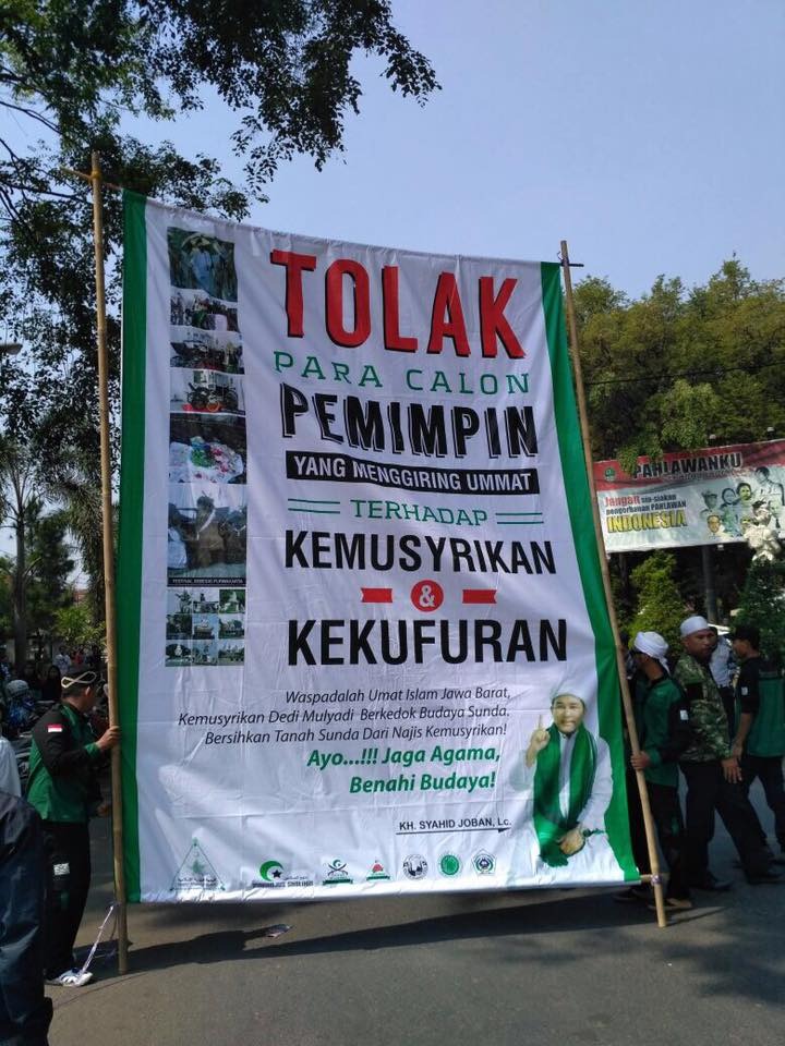 Bara Politik Identitas dalam Sekam Pilkada Jabar