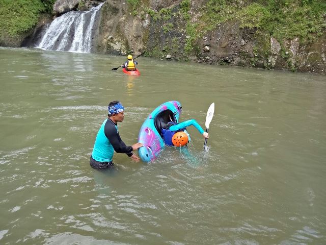 <i>Kayaking,</i> Gaya Traveling Antimainstream