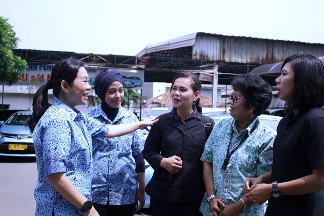“Bahagia Itu Sederhana” Kampanye Blue Bird di Hari Kartini