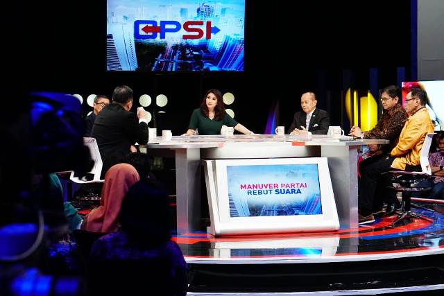 Mengenal Dua Sisi Aviani Malik