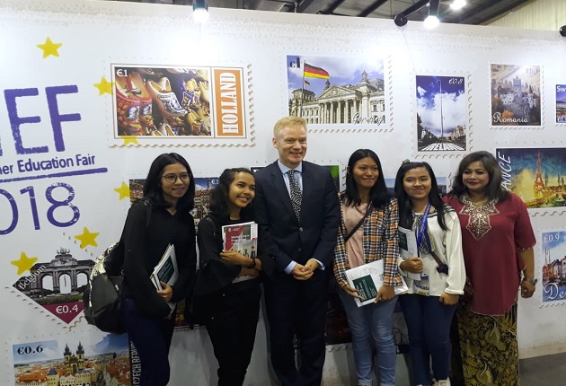 Antusiasme Pelajar di Pameran Pendidikan Tinggi Eropa 2018