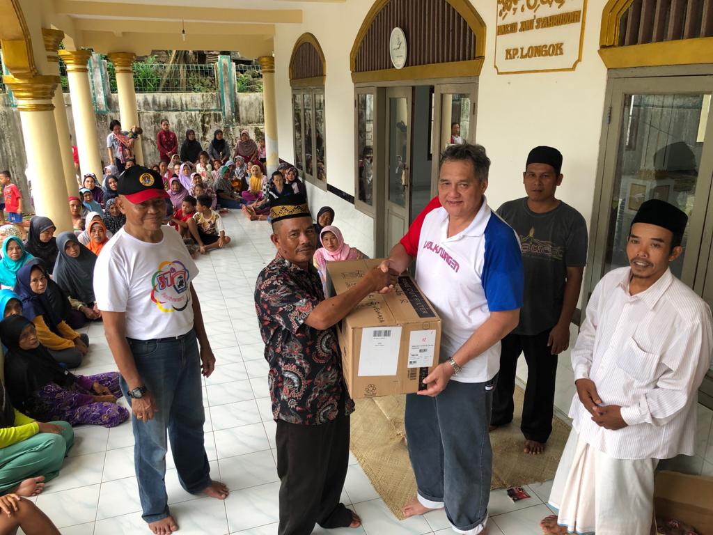 Pecinta VW Combi Bantu Korban Tsunami Selat Sunda