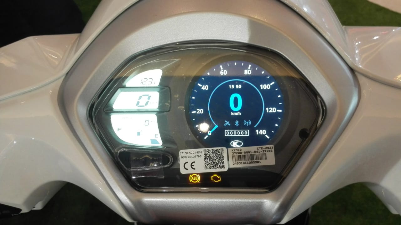 Kymco Like 150i Tantang Vespa dengan Harga Kompetitif