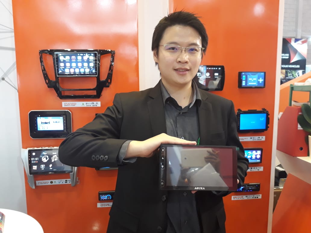 Berburu Aksesoris Mobil di Telkomsel IIMS 2019