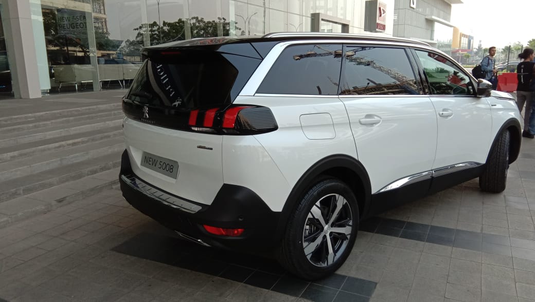 Peugeot Mainkan Segmen SUV 7-Penumpang dengan New 5008