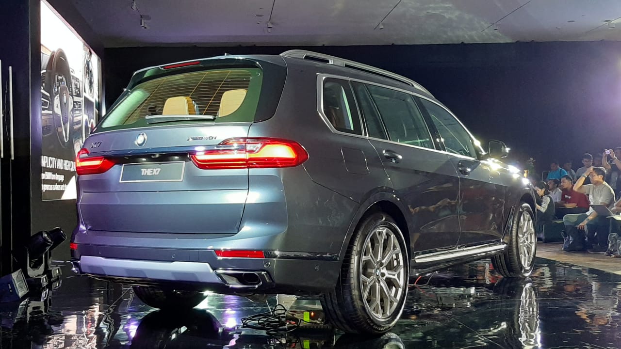BMW X7 Ramaikan Persaingan SUV Premium di Indonesia
