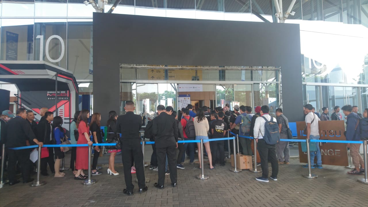 GIIAS 2019 Dibuka Hari Ini, Peserta & Pengunjung Berdesakan di Pintu Masuk