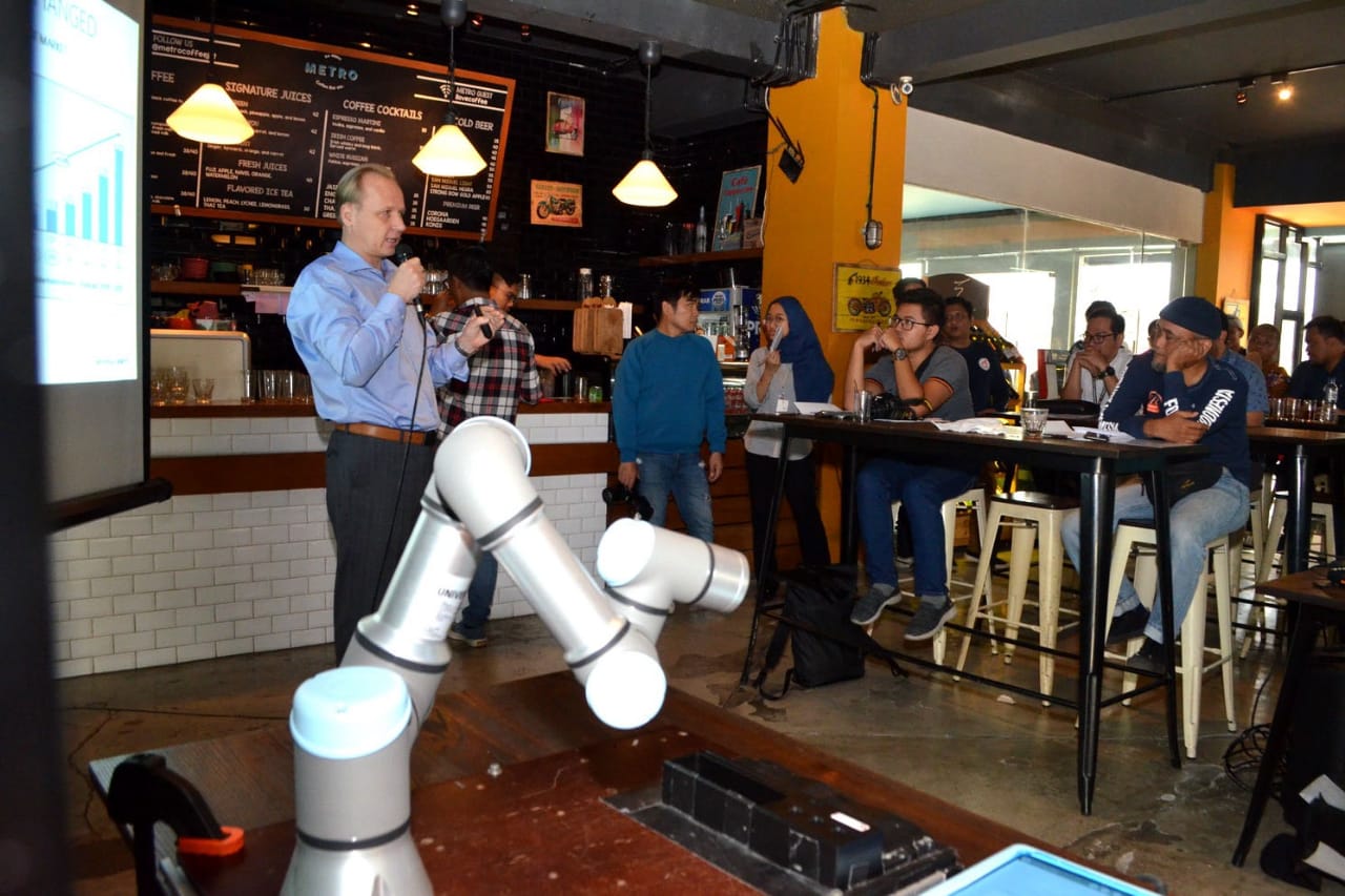 Teknologi Robotik Tingkatkan Efisiensi Industri Otomotif