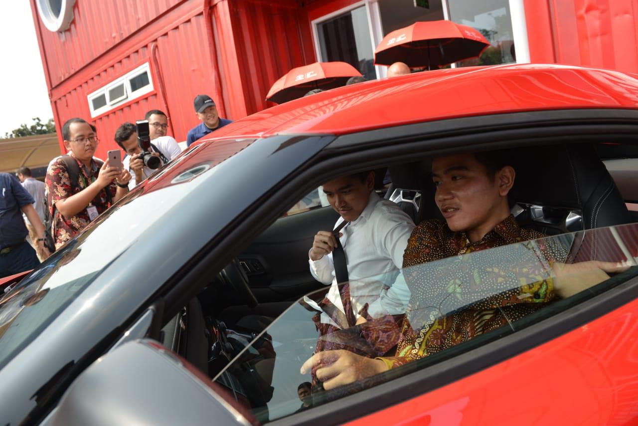 Demi Mobil Ini, Dua Anak Presiden Rela Sambangi Kantor Toyota