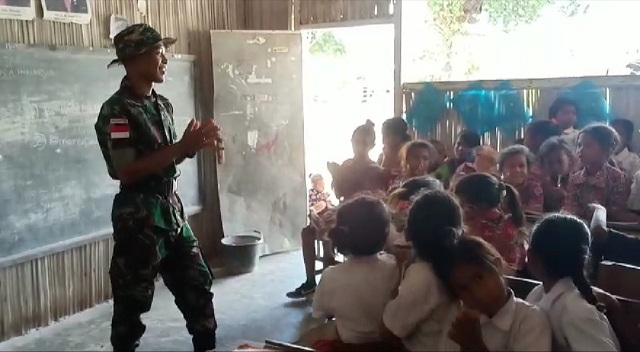 Pengabdian Tentara Suku Anak Dalam di Perbatasan