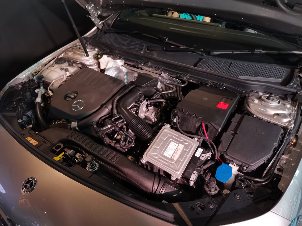 Mercedes-Benz Rambah Segmen Compact Sedan Melalui A-Class