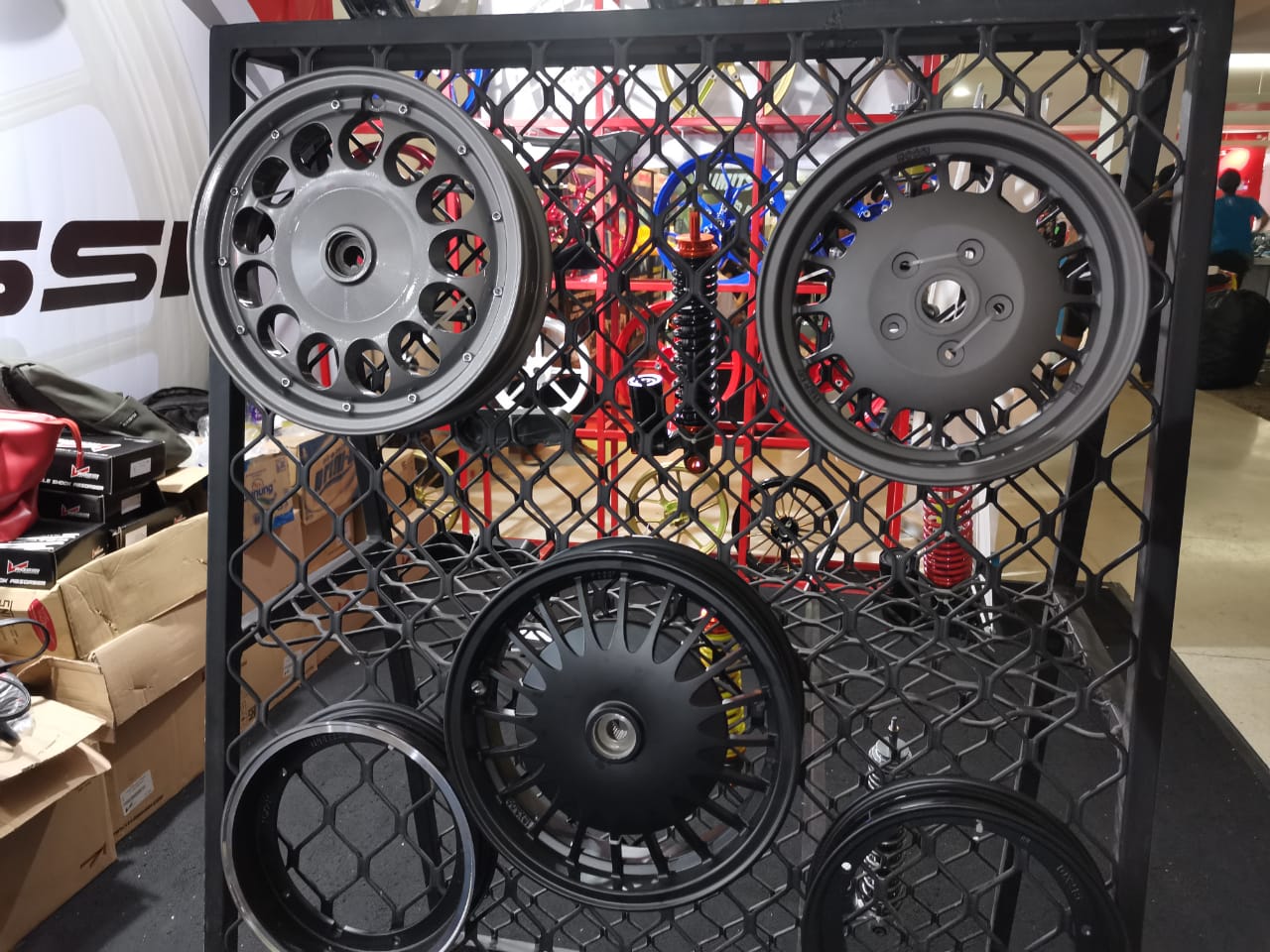 Pelek Aftermarket Lokal Vespa Menjamur, Ini Versi VRossi
