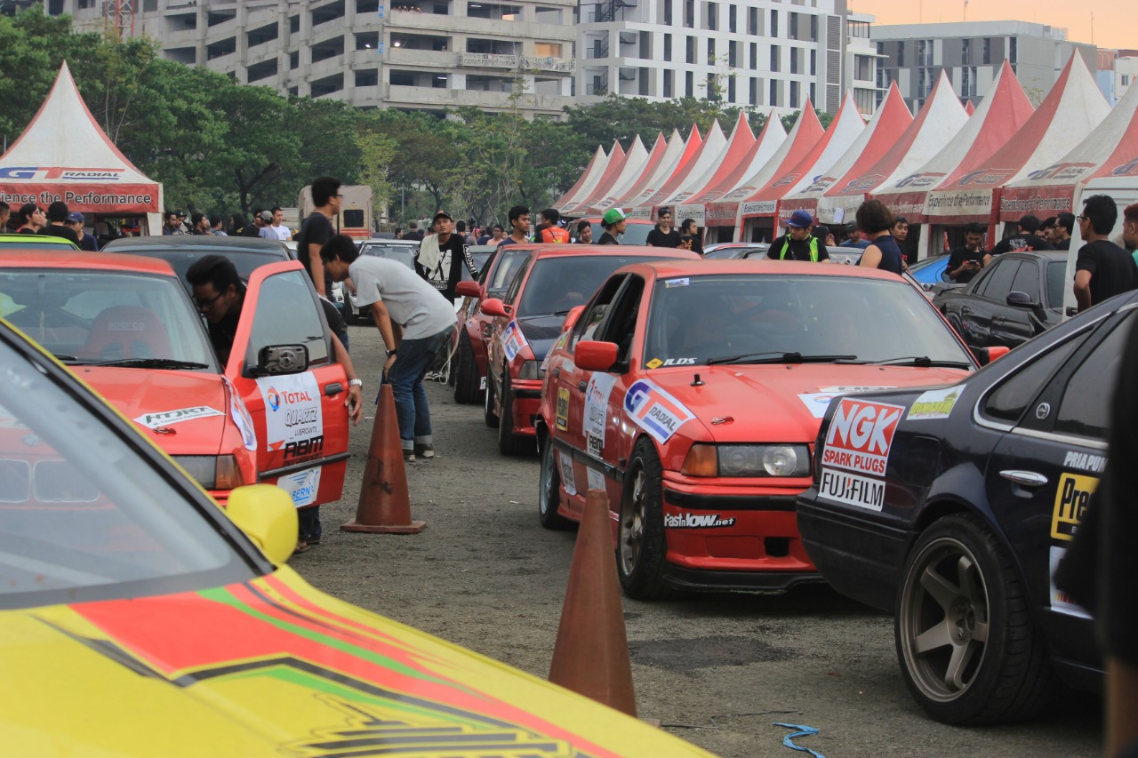 Drifter Lokal Bali Asah Skill di Drift Camp