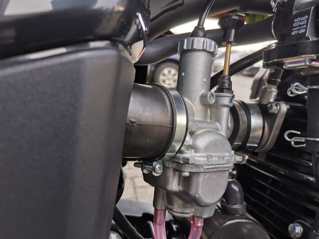 Kawasaki W175 TR Pertahankan Konsep Easy dengan Aplikasikan Karburator