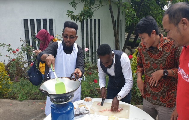 Kemeriahan Lomba Masak Nasi Goreng di KBRI Addis Ababa