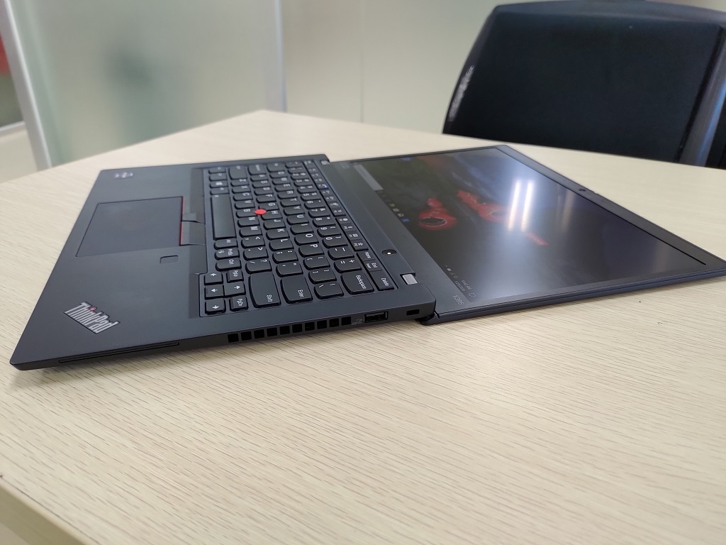 Lenovo ThinkPad X395, Desain Lawas tapi Tepat untuk Profesional