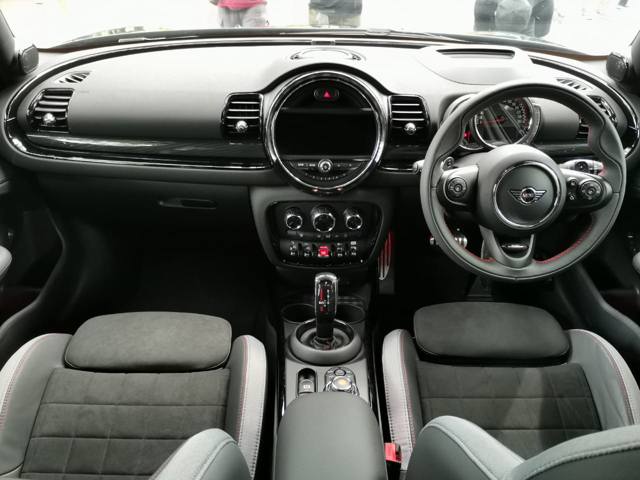MINI John Cooper Works, Tenaga Sentuh 306 DK