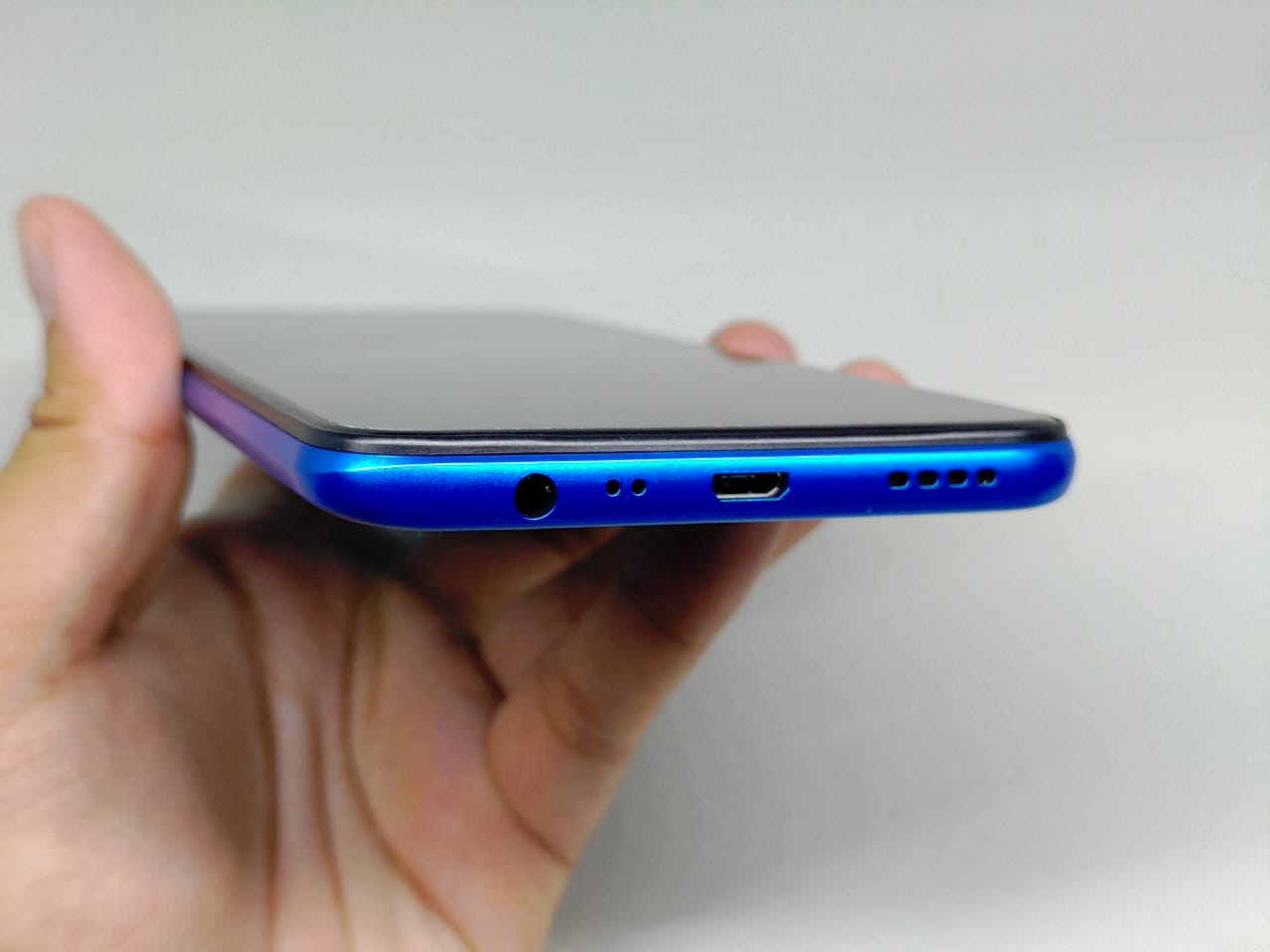 realme C3, Baterai 5.000 mAh dan 3 Kamera Belakang Harga Murah