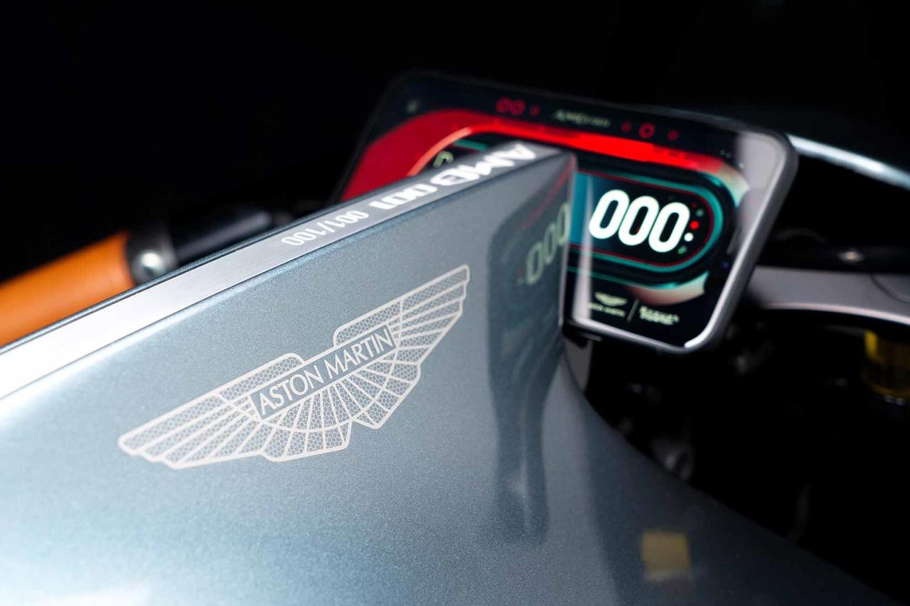 AMB001, Motor Luxury Hasil Kolaborasi Aston Martin dan Brough Superior
