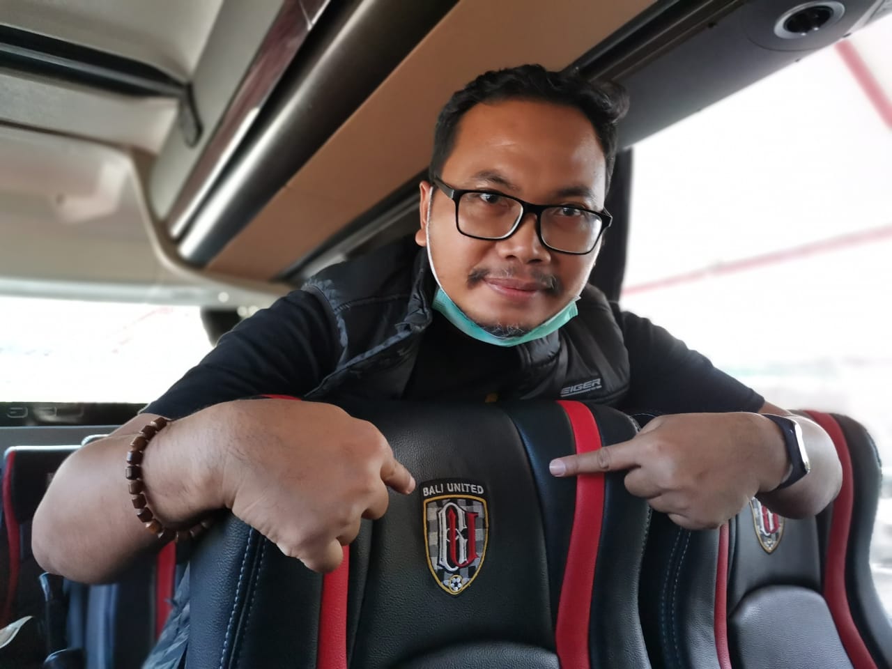 Sensasi Menumpang di Bus Official Bali United