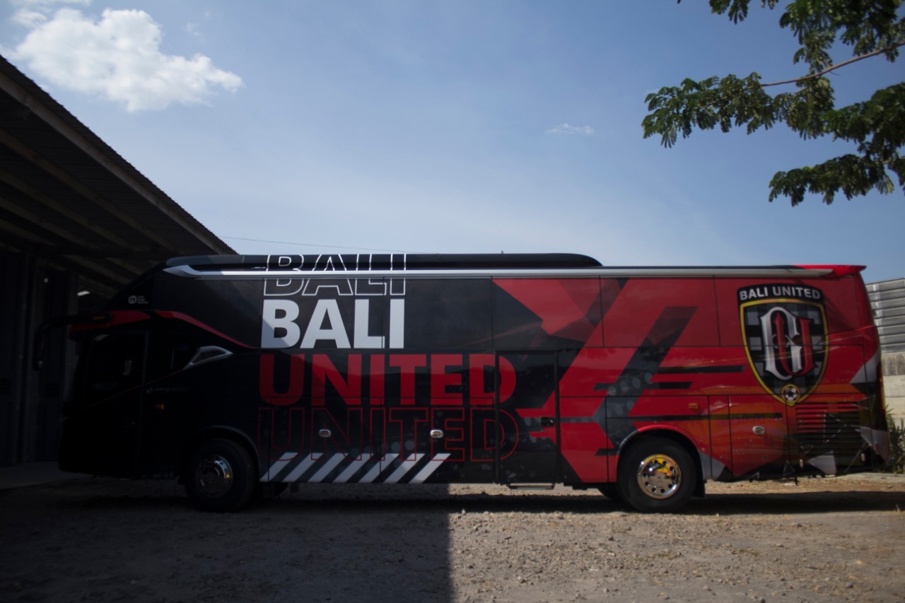 Sensasi Menumpang di Bus Official Bali United