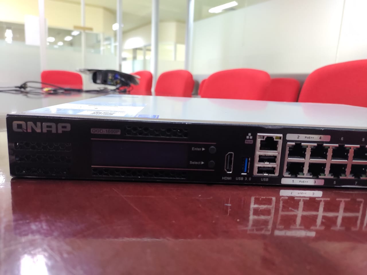 Menjajal Switch Sekaligus NAS QNAP QGD-1600P