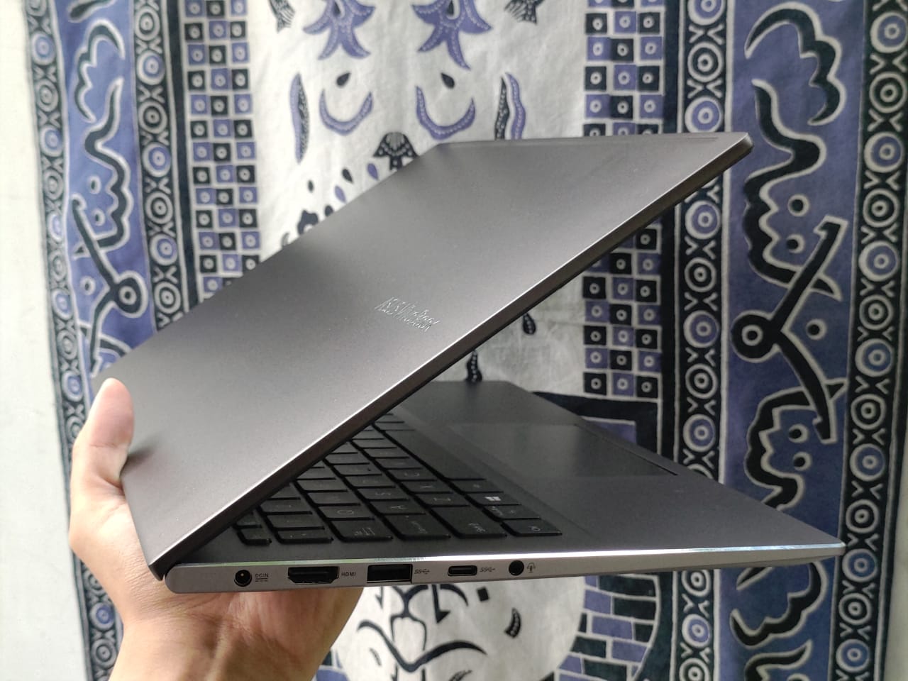 Asus VivoBook S14 M433, Laptop Anak Muda Bertenaga AMD