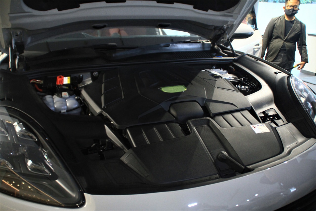 Porsche Cayenne S Coupe Goda Orang Kaya Indonesia