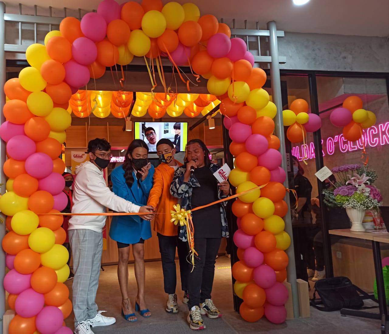 Serius Bisnis Kuliner, Jovi Adhiguna Buka Restoran Camilan Khas Korea