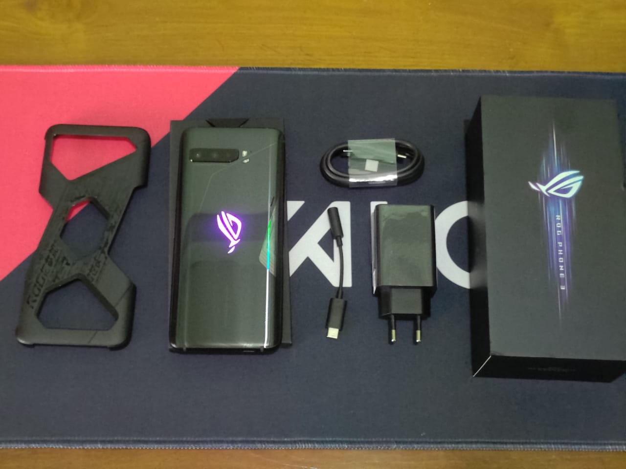 Unboxing HP Gaming Asus ROG Phone 3, Dapat Apa Saja?