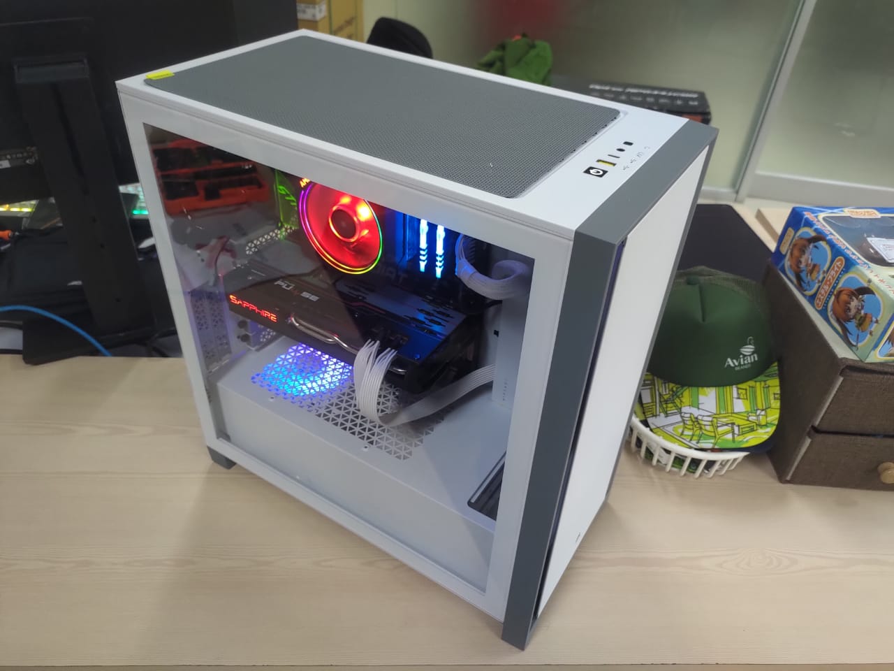 Corsair CX550F RGB, Warna Menarik Ditambah RGB