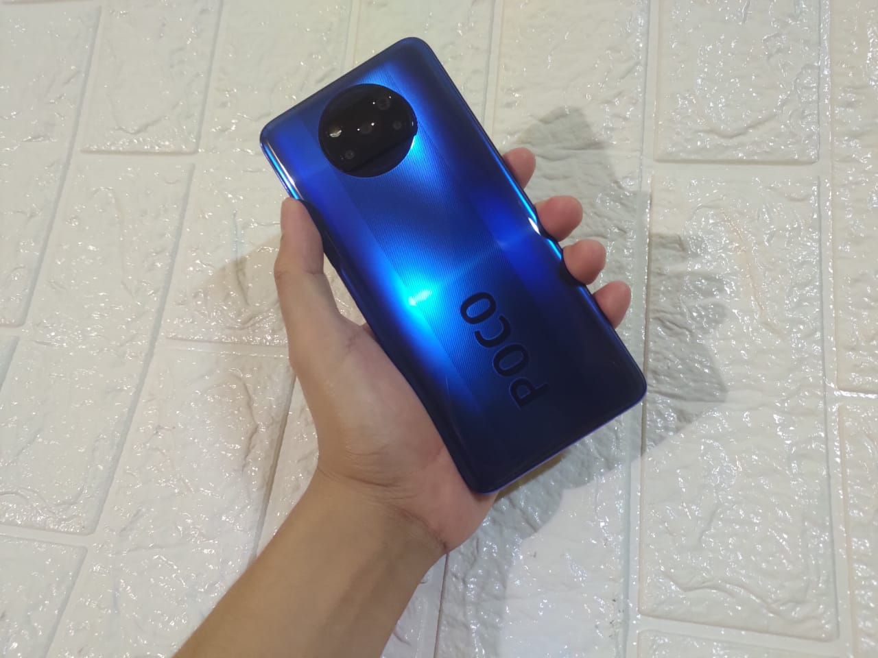Review Poco X3 NFC, Rasa Mewah dari Harga Menengah - Medcom.id