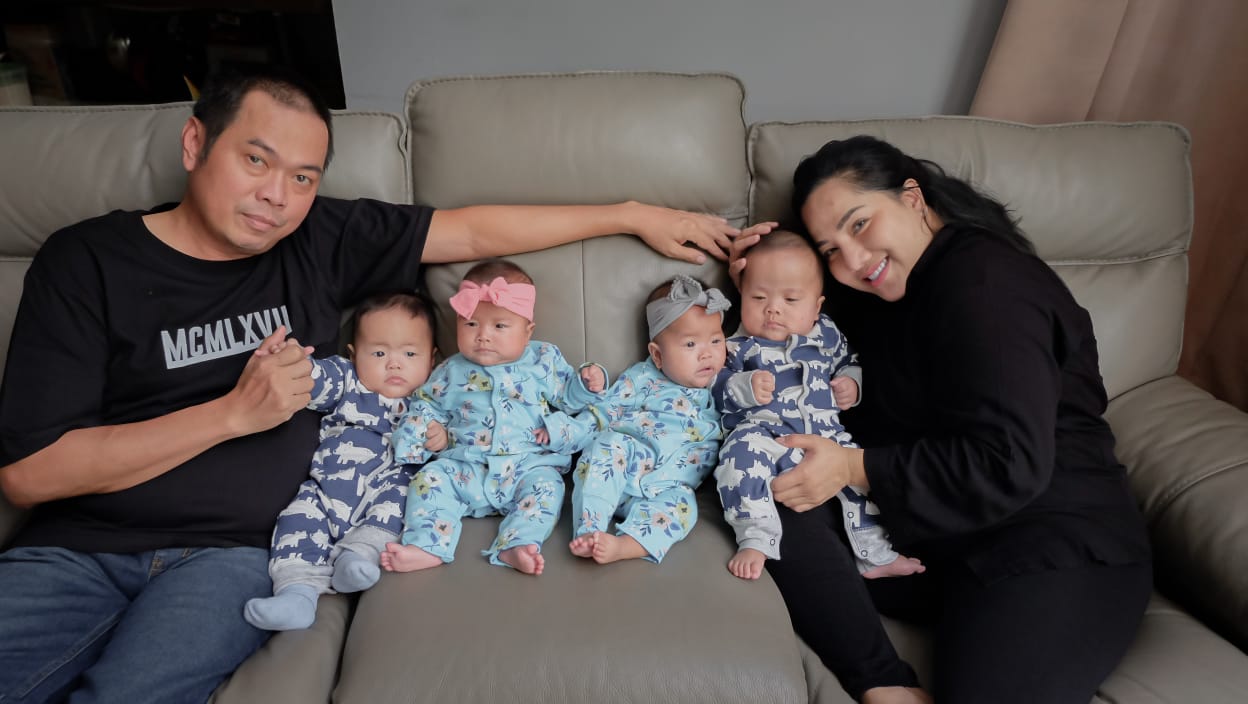 baby guci bayi kembar empat