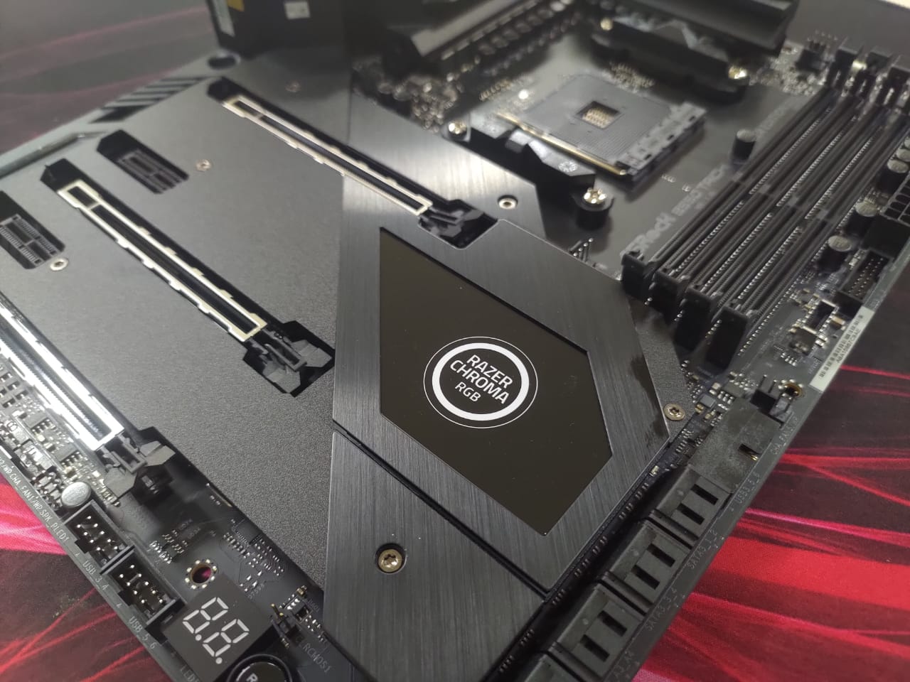 Menjajal ASRock B550 Taichi Kolaborasi Razer