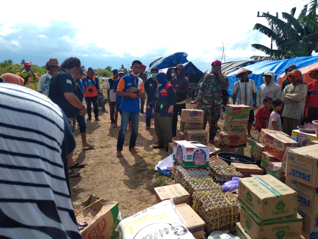 Aksi Komunitas Motor Trail Antarkan Bantuan Ke Korban Banjir Kalimantan