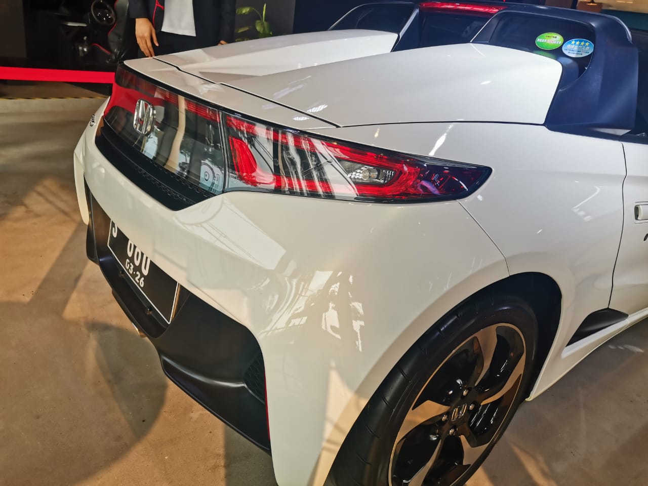 Roadster Bermesin Mungil Honda S660