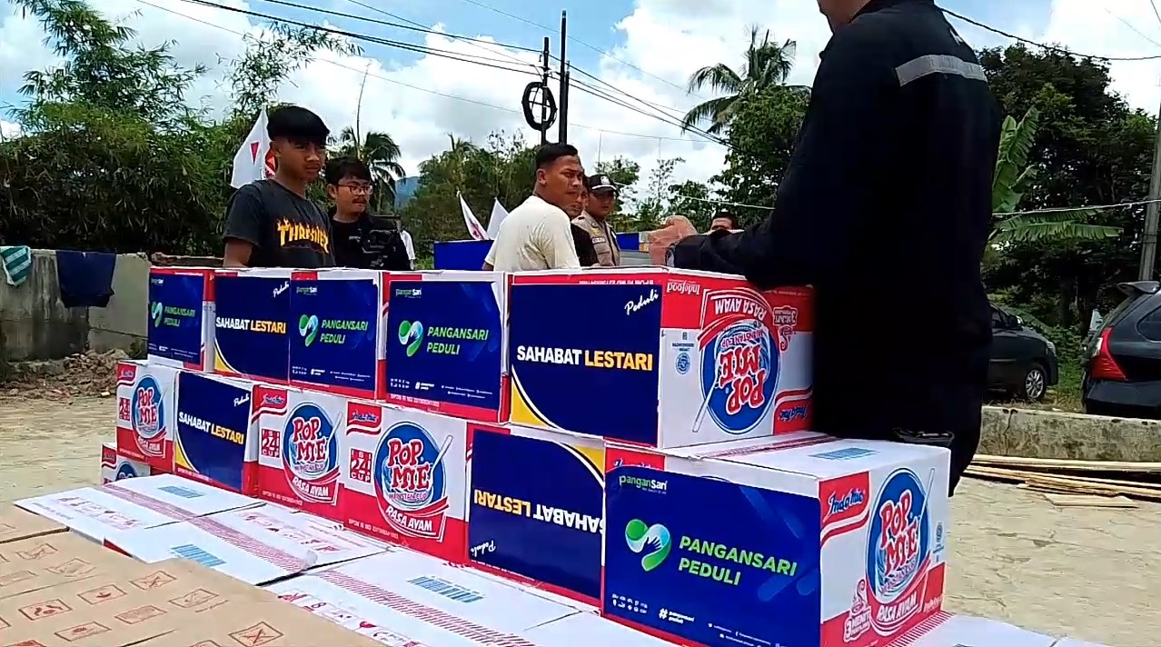 Pangan Sari Bagikan Makanan Siap Saji untuk Korban Gempa Cianjur