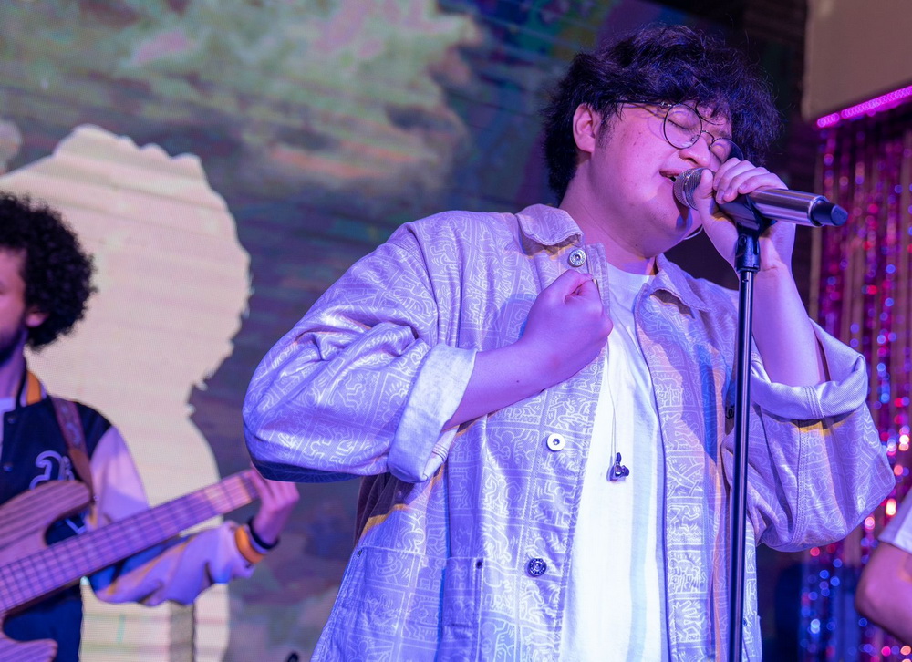 Ravi Andika Kolaborasi dengan Dustin Tiffani di Mini Konser Purwarupa