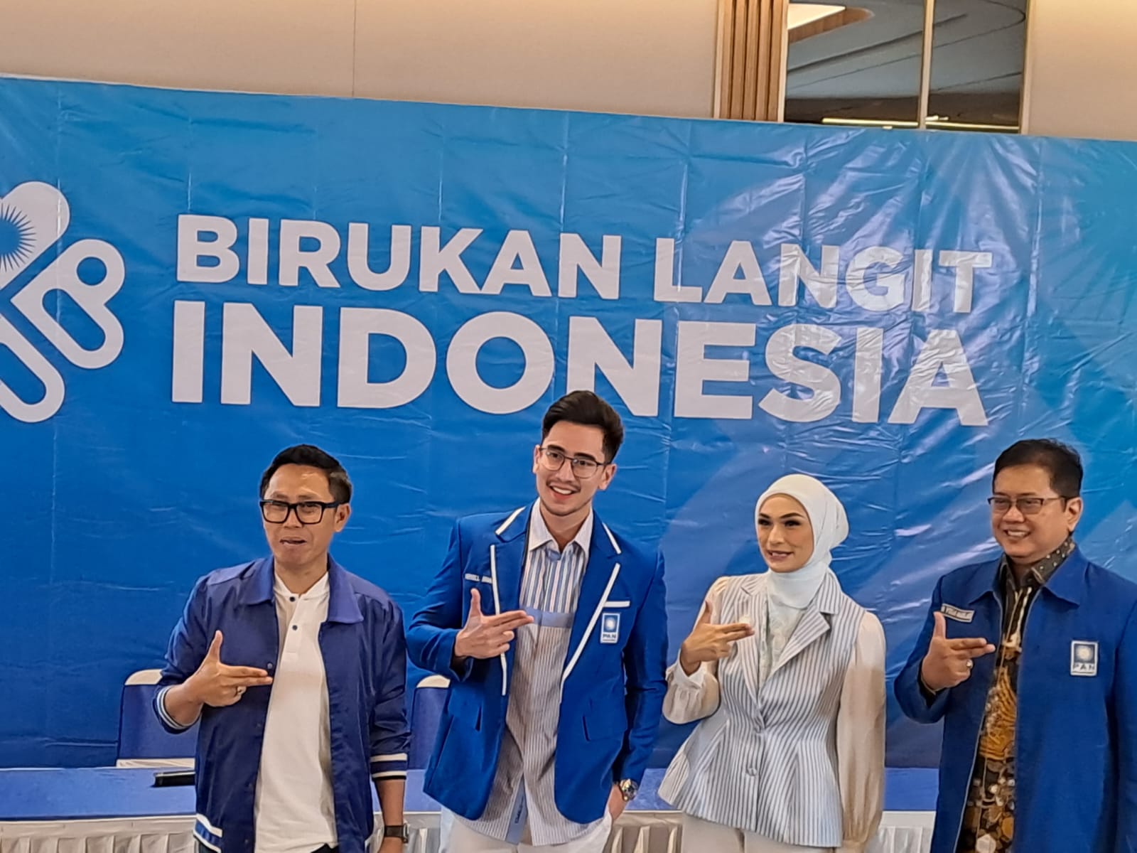 Terjun ke Dunia Politik, Verrell Bramasta Pilih Partai Berbeda dengan Venna Melinda